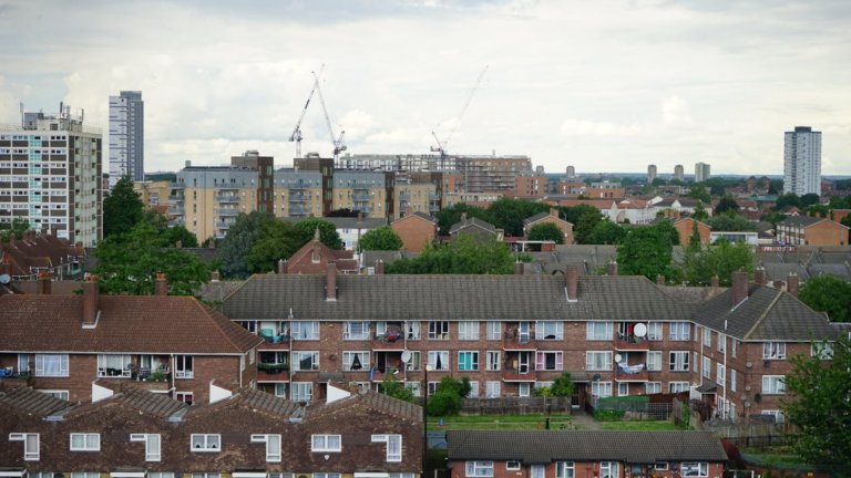 increase in housing - construction tenders boos